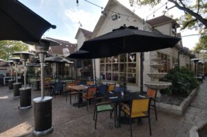 patio of Esparza's Restaurante Mexicano